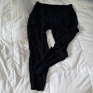 Aritzia Community L Joggers